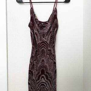 Maroon Glittery Patterned Mini Dress
